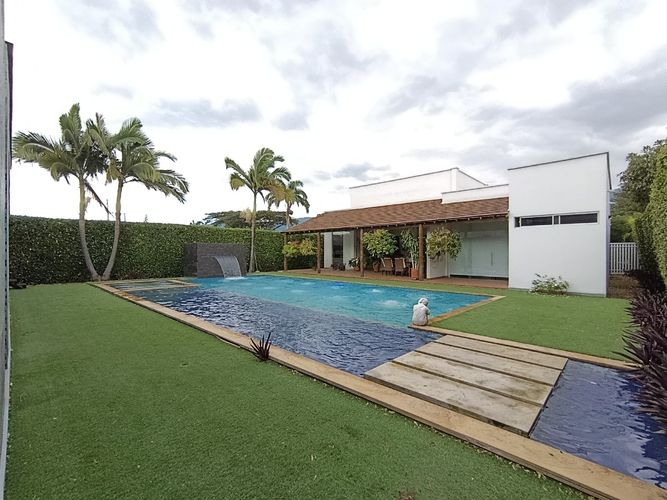 Casa de 4 alcobas en venta en California, Los Patios, 300 m² · foto 15 de 19