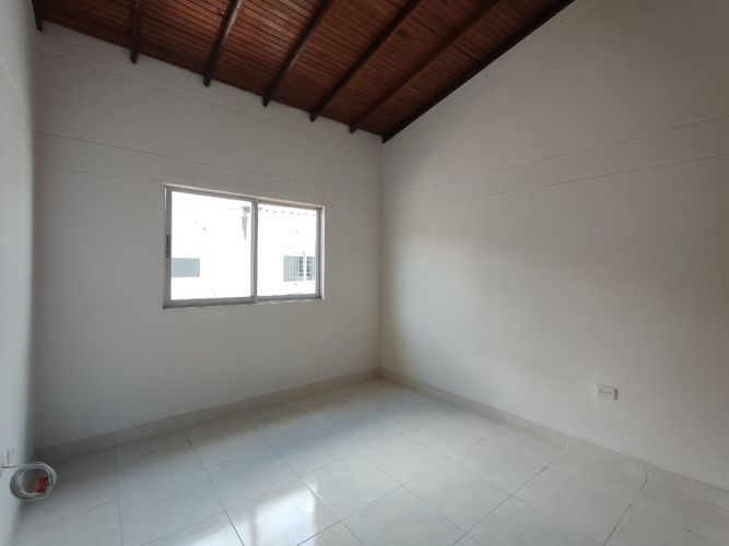 Casa de 3 alcobas en venta en Ub. La Floresta, Los Patios, 90 m² · foto 8 de 14
