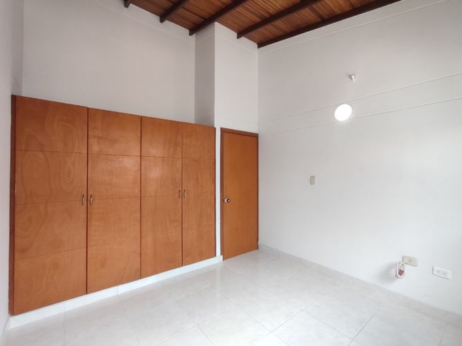 Casa de 3 alcobas en venta en Ub. La Floresta, Los Patios, 90 m² · foto 9 de 14