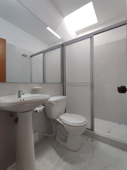 Casa de 3 alcobas en venta en Ub. La Floresta, Los Patios, 90 m² · foto 10 de 14