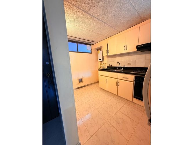 Apartamento en venta en Villas De Granada, Bogotá · foto 4 de 13