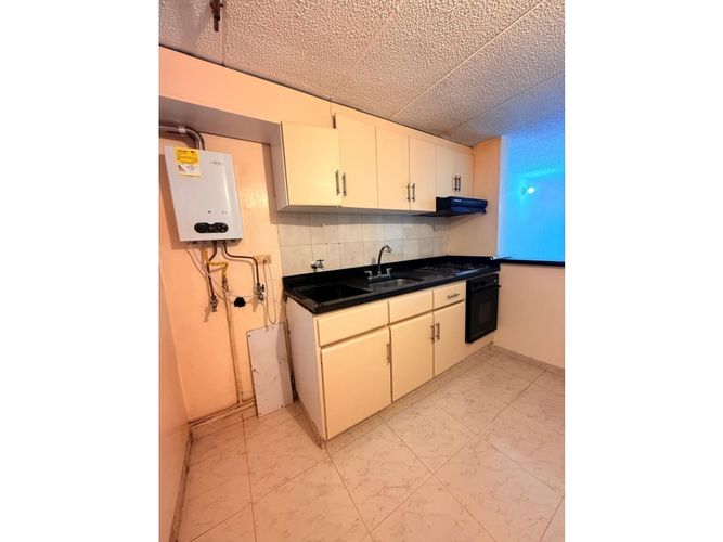 Apartamento en venta en Villas De Granada, Bogotá · foto 5 de 13