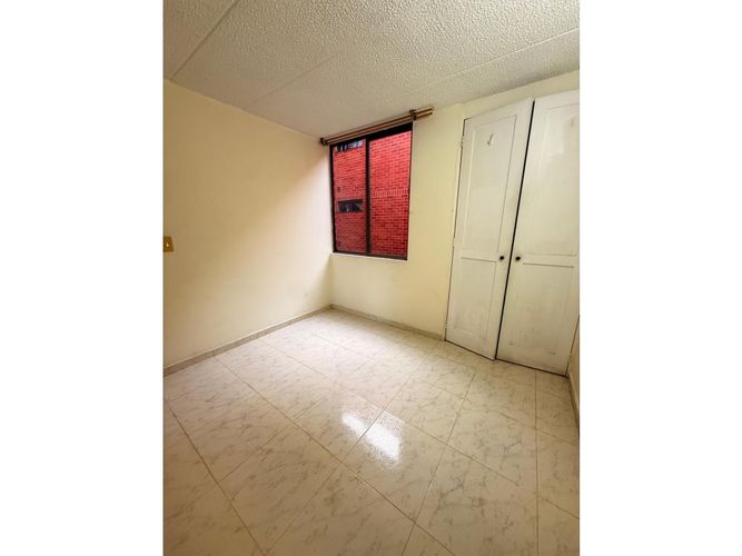 Apartamento en venta en Villas De Granada, Bogotá · foto 6 de 13
