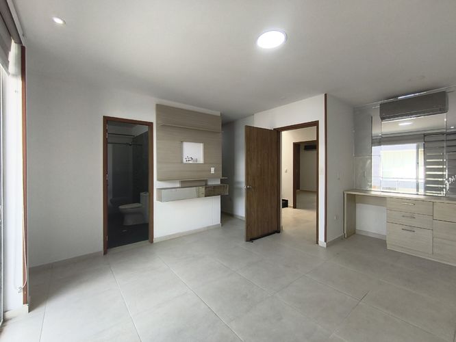 Casa de 4 alcobas en venta en El Portico, Cúcuta, 220 m² · foto 6 de 17