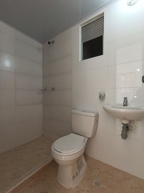 Apartamento de 2 alcobas en venta en Agualinda I, Los Patios, 47 m² · foto 5 de 12