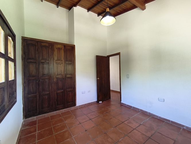 Casa de 2 alcobas en venta en California, Los Patios, 160 m² · foto 6 de 11
