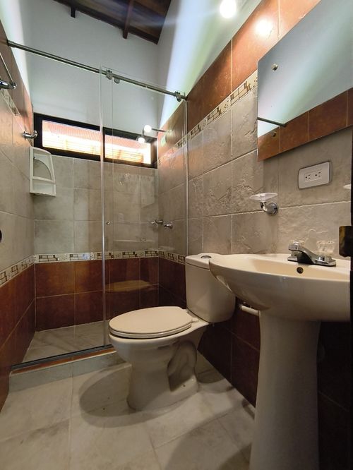 Casa de 2 alcobas en venta en California, Los Patios, 160 m² · foto 7 de 11