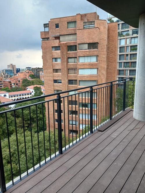 Apartamento de 3 alcobas en venta en La Cabrera, Bogotá, 172 m² · foto 3 de 24