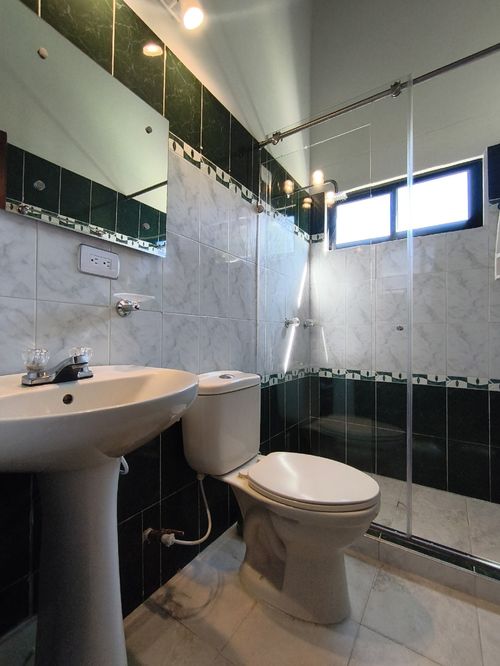 Casa de 2 alcobas en venta en California, Los Patios, 160 m² · foto 9 de 11