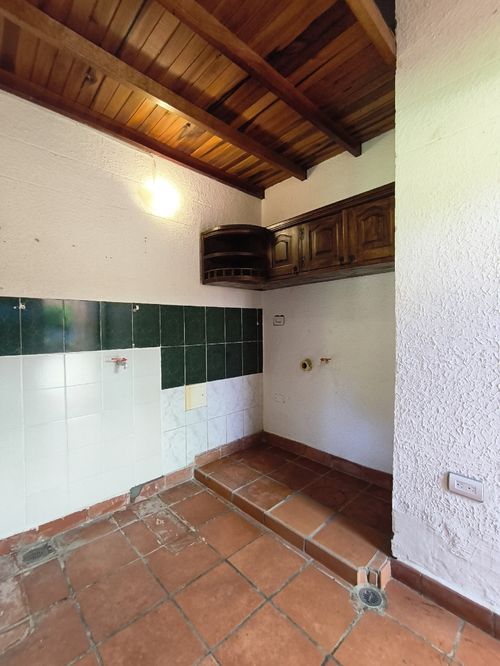 Casa de 2 alcobas en venta en California, Los Patios, 160 m² · foto 10 de 11