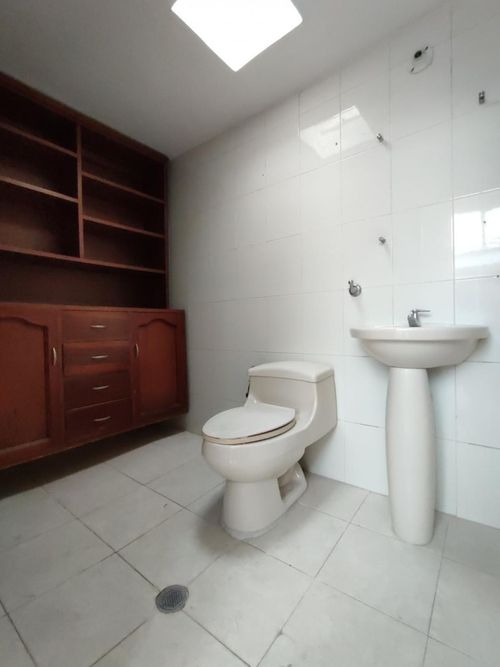 Casa de 5 alcobas en venta en Carora, Cúcuta, 202 m² · foto 7 de 18