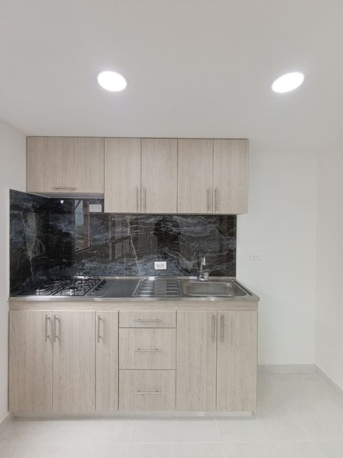 Apartamento de 2 alcobas en venta en Chaparral, Los Patios, 54 m² · foto 2 de 7