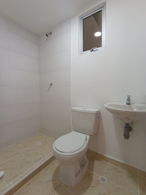 Apartamento de 2 alcobas en venta en Chaparral, Los Patios, 54 m² · foto 4 de 7