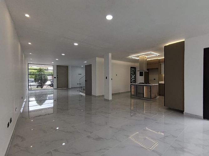 Casa de 3 alcobas en venta en Bellavista, Los Patios, 192 m² · foto 2 de 16