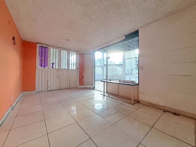 Casa de 3 alcobas en venta en Tasajero, Cúcuta, 208 m² · foto 3 de 11
