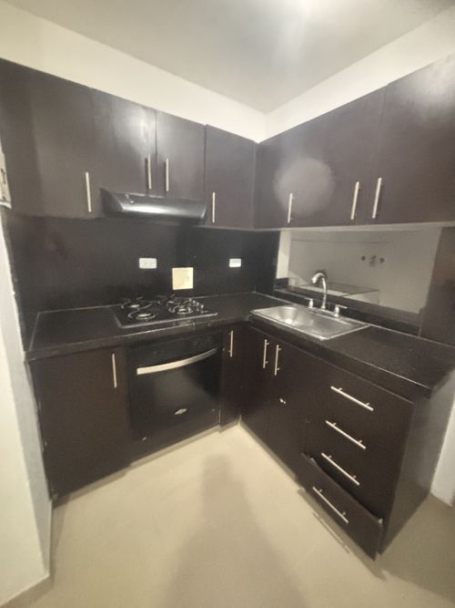 Casa de 5 alcobas en venta en Ciudad Real, Cali, 320 m² · foto 1 de 24
