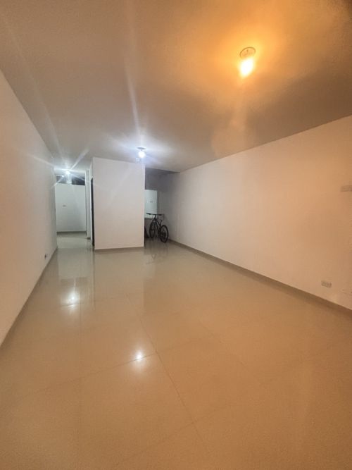 Casa de 5 alcobas en venta en Ciudad Real, Cali, 320 m² · foto 2 de 24