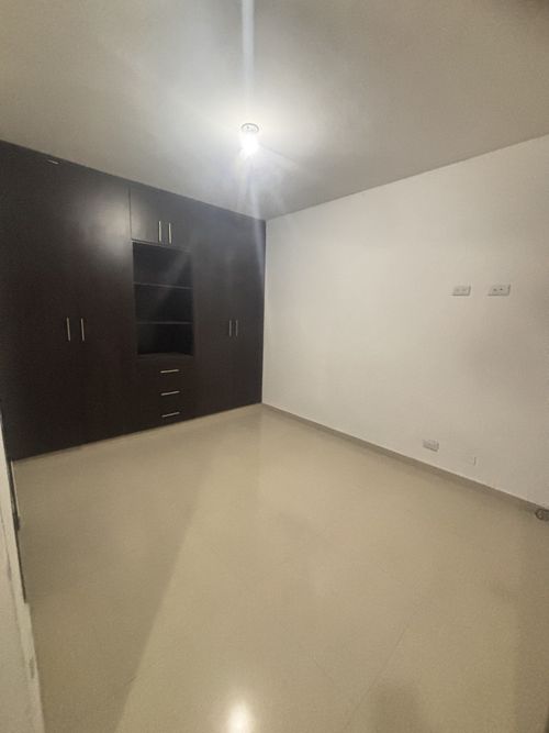 Casa de 5 alcobas en venta en Ciudad Real, Cali, 320 m² · foto 9 de 24