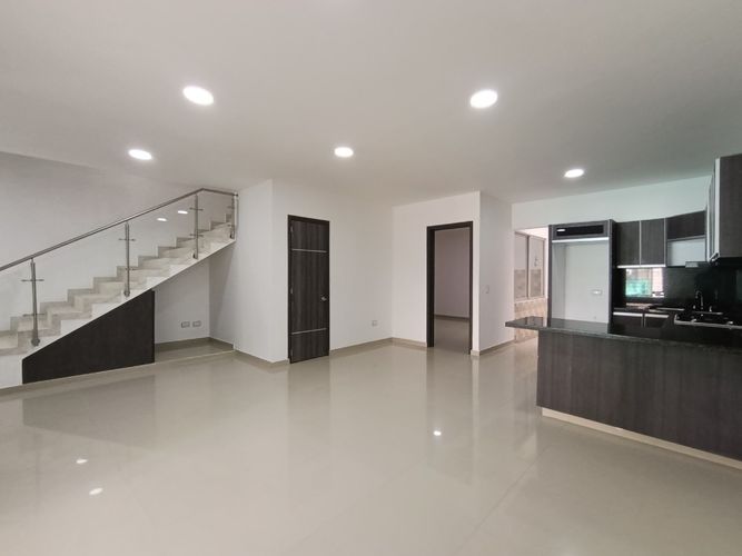 Casa de 4 alcobas en venta en Bellavista, Cúcuta, 210 m² · foto 2 de 16