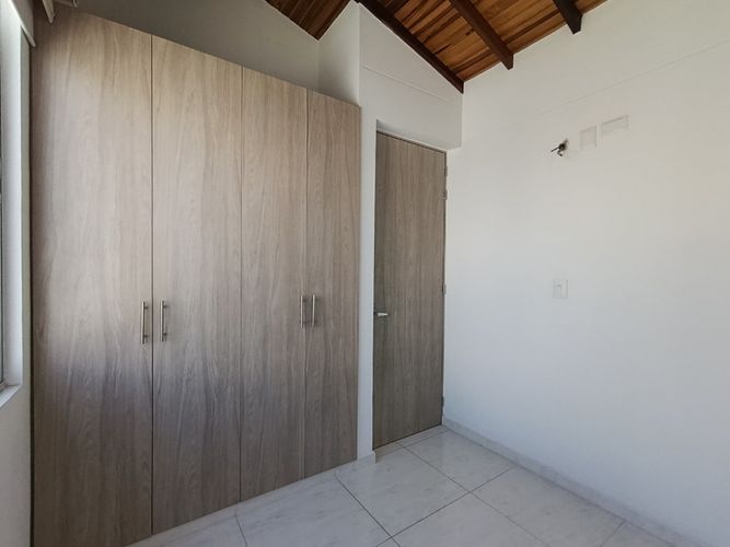 Casa de 3 alcobas en venta en Lomitas, Villa del Rosario, 84 m² · foto 8 de 14