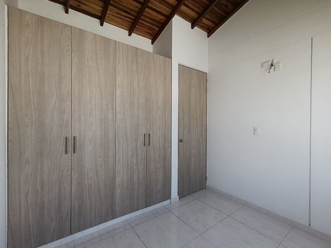 Casa de 3 alcobas en venta en Lomitas, Villa del Rosario, 84 m² · foto 10 de 14