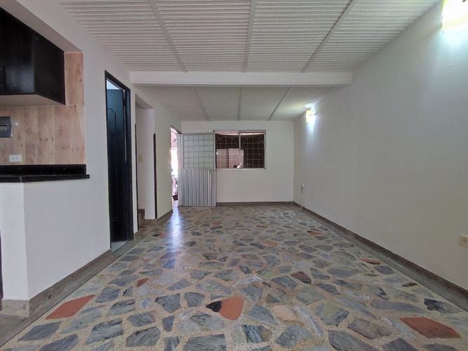 Casa de 3 alcobas en venta en Nuevo Escobal, Cúcuta, 130 m² · foto 2 de 11