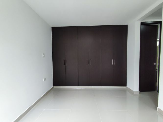 Apartamento de 3 alcobas en venta en La Floresta, Los Patios, 79 m² · foto 13 de 15
