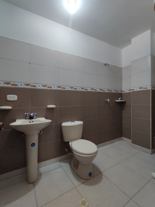 Casa de 5 alcobas en venta en Santa Lucia, Cúcuta, 279 m² · foto 15 de 24