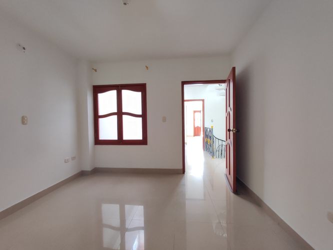 Casa de 5 alcobas en venta en Santa Lucia, Cúcuta, 279 m² · foto 16 de 24