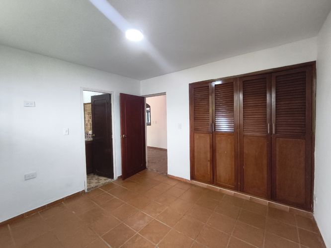 Casa de 5 alcobas en venta en Lomita Hermosa, Villa del Rosario, 176 m² · foto 6 de 15