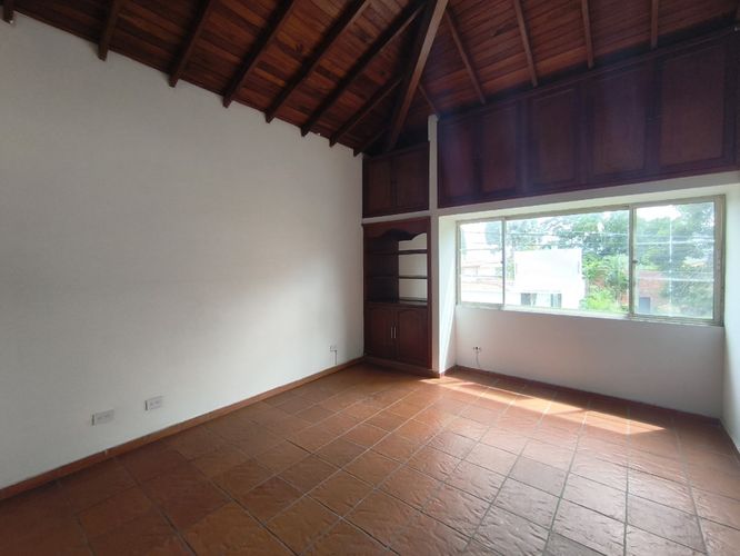 Casa de 5 alcobas en venta en Lomita Hermosa, Villa del Rosario, 176 m² · foto 7 de 15