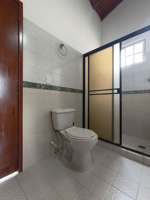Casa de 5 alcobas en venta en Lomita Hermosa, Villa del Rosario, 176 m² · foto 8 de 15