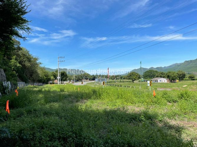 Casa de 3 alcobas en venta en Miraflores, Girardot, 70 m² · foto 13 de 20
