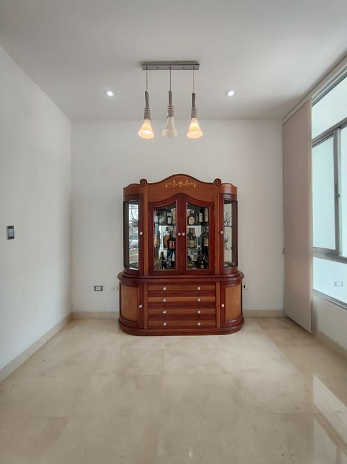 Casa de 4 alcobas en venta en La Floresta, Los Patios, 420 m² · foto 2 de 23