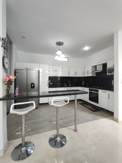 Casa de 4 alcobas en venta en La Floresta, Los Patios, 420 m² · foto 4 de 23