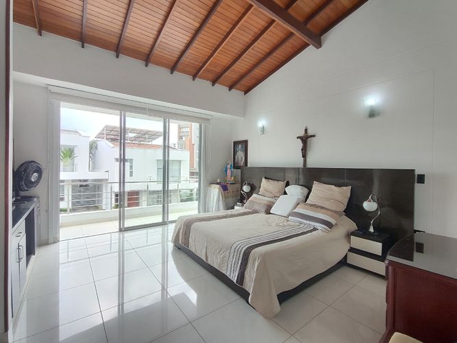 Casa de 4 alcobas en venta en La Floresta, Los Patios, 420 m² · foto 10 de 23