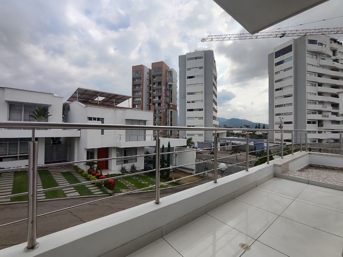 Casa de 4 alcobas en venta en La Floresta, Los Patios, 420 m² · foto 11 de 23