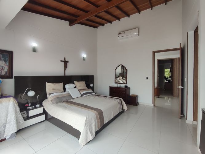 Casa de 4 alcobas en venta en La Floresta, Los Patios, 420 m² · foto 12 de 23
