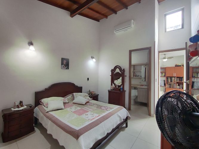 Casa de 4 alcobas en venta en La Floresta, Los Patios, 420 m² · foto 17 de 23