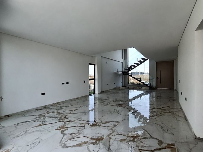 Casa de 3 alcobas en venta en Los Trapiches, Villa del Rosario, 240 m² · foto 2 de 17