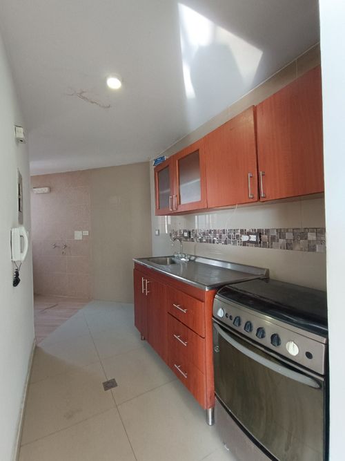 Apartamento de 3 alcobas en venta en Cr Alicante, Cúcuta, 100 m² · foto 3 de 14