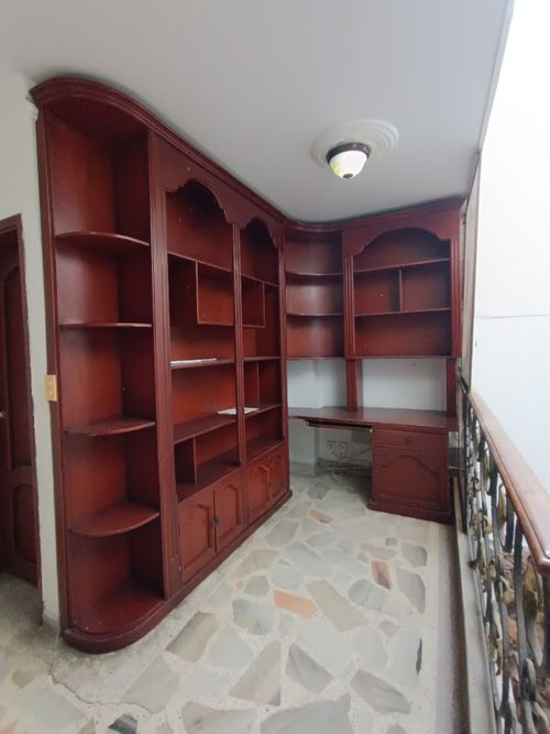 Casa de 5 alcobas en venta en Bellavista, Cúcuta, 263 m² · foto 6 de 24
