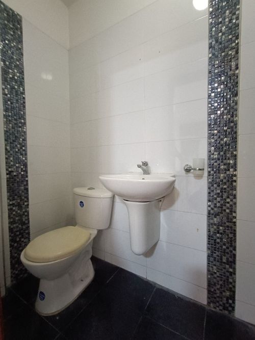 Casa de 5 alcobas en venta en Bellavista, Cúcuta, 263 m² · foto 12 de 24