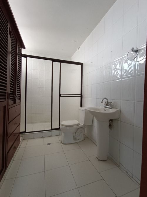 Casa de 5 alcobas en venta en Bellavista, Cúcuta, 263 m² · foto 14 de 24