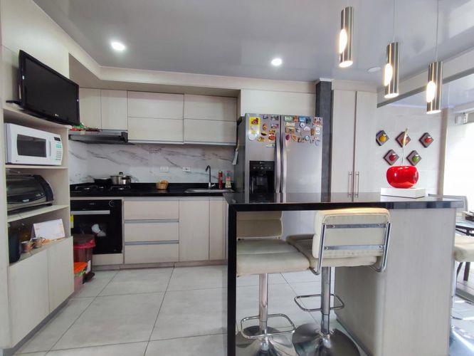Casa de 3 alcobas en venta en Patios Centro, Los Patios, 200 m² · foto 5 de 19