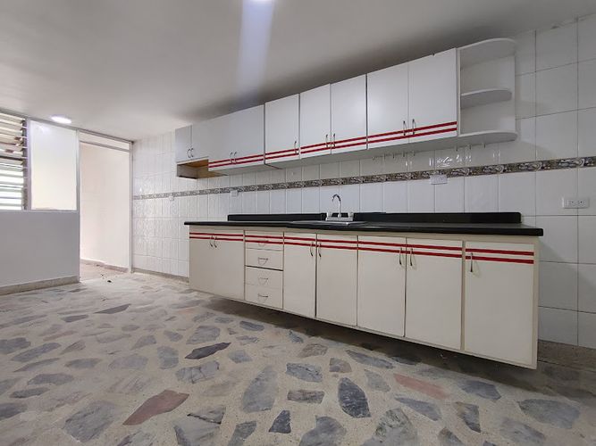 Casa de 4 alcobas en venta en Blanco, Cúcuta, 234 m² · foto 2 de 14