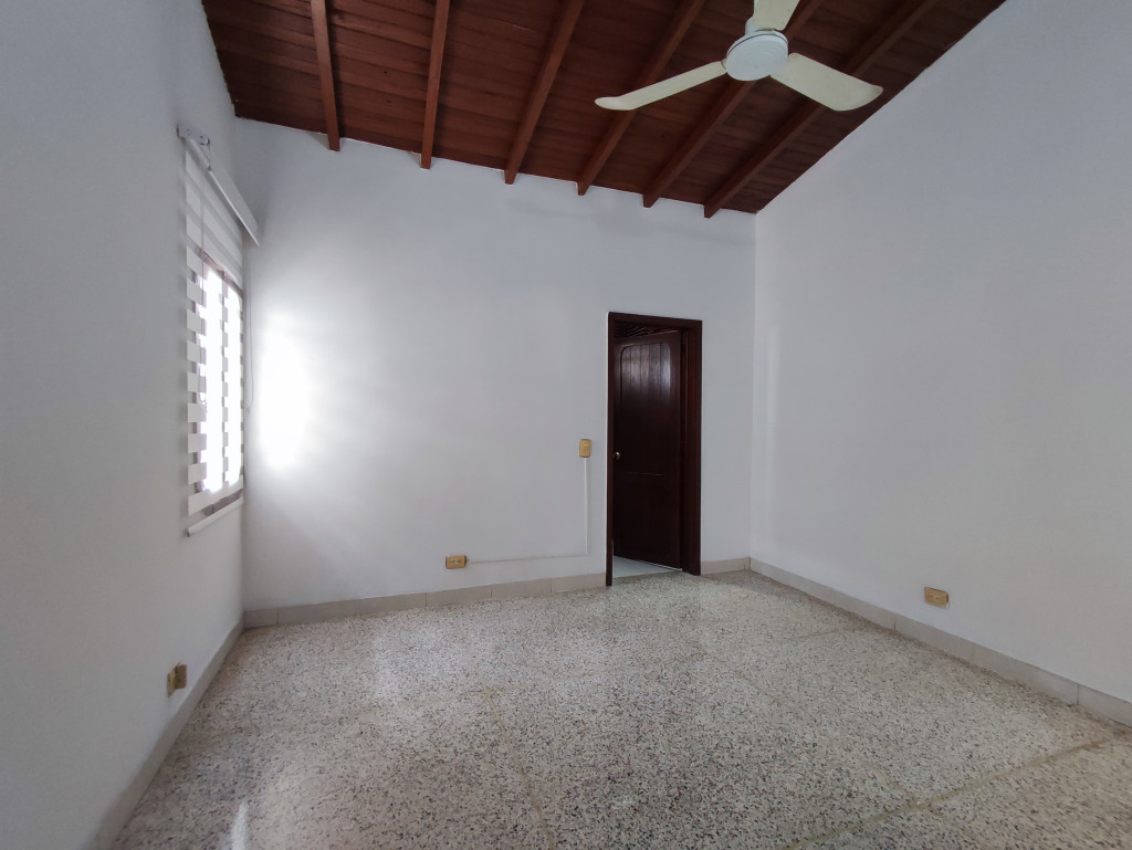 Apartamento en venta en La Riviera, Cúcuta · foto 3 de 15