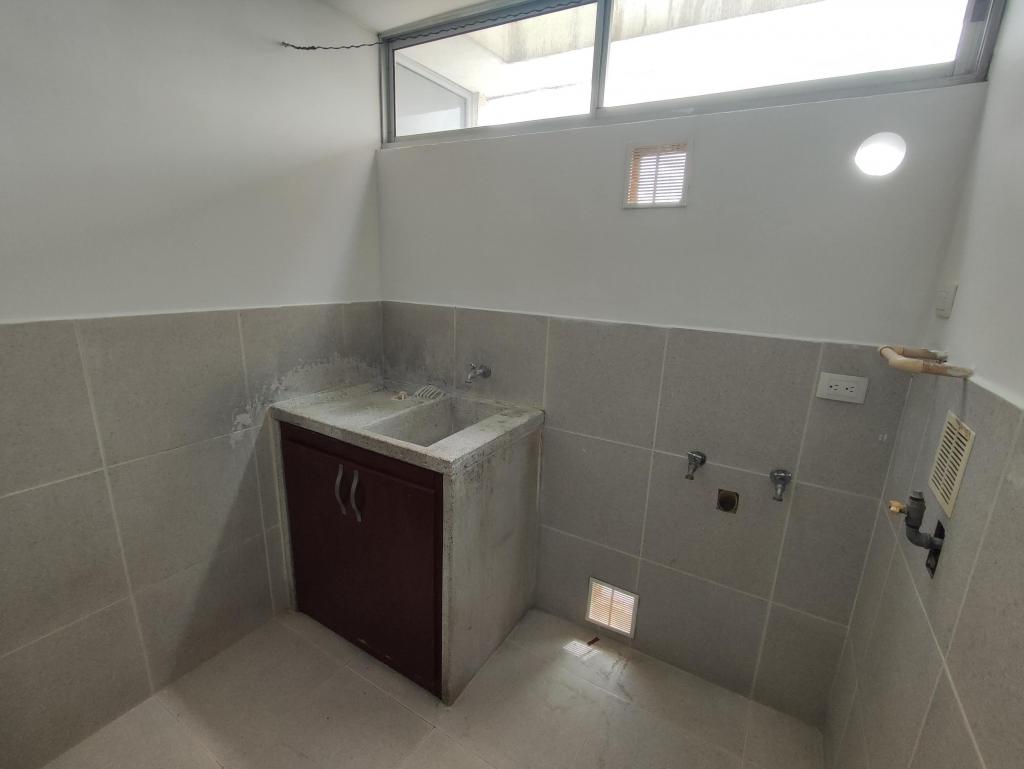 Apartamento en venta en La Riviera, Cúcuta · foto 11 de 24