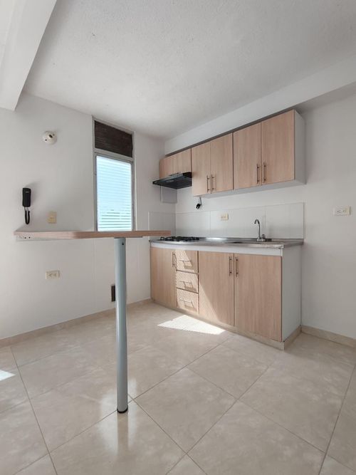 Apartamento de 3 alcobas en venta en Prados Del Este, Cúcuta, 48 m² · foto 2 de 13