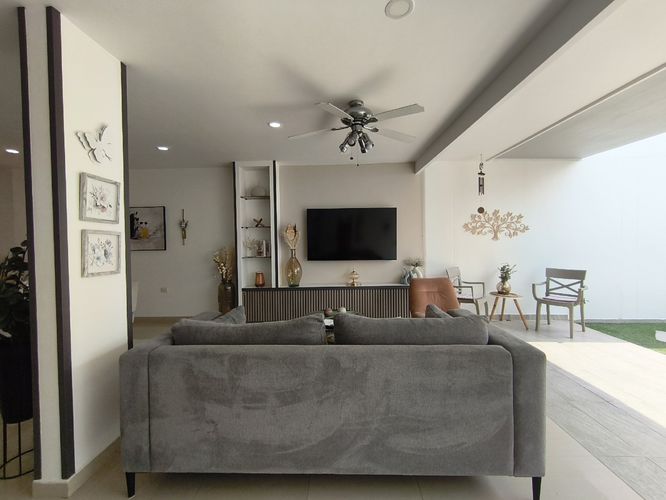 Casa de 3 alcobas en venta en La Floresta, Los Patios, 207 m² · foto 3 de 22